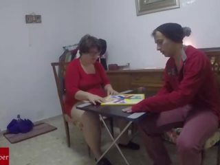 Jugando אל parchã­s: te como una y te meto לָה lengua 20 veces.gui029