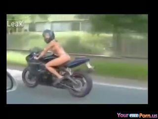裸體 上 motorcycle