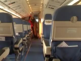Täydellinen ilma hostess saaminen perseestä mukaan onnekas lentäjä